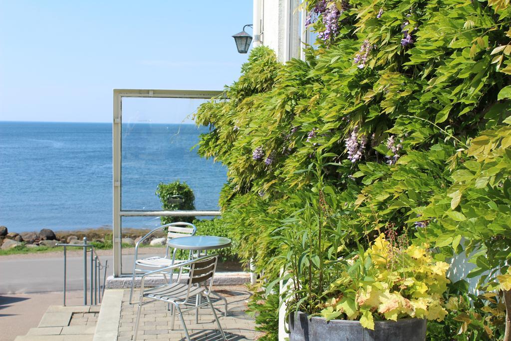Pensionat Strandgarden Molle Exterior photo